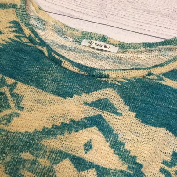 Tribal Print Sweater  - Picture 4 of 9